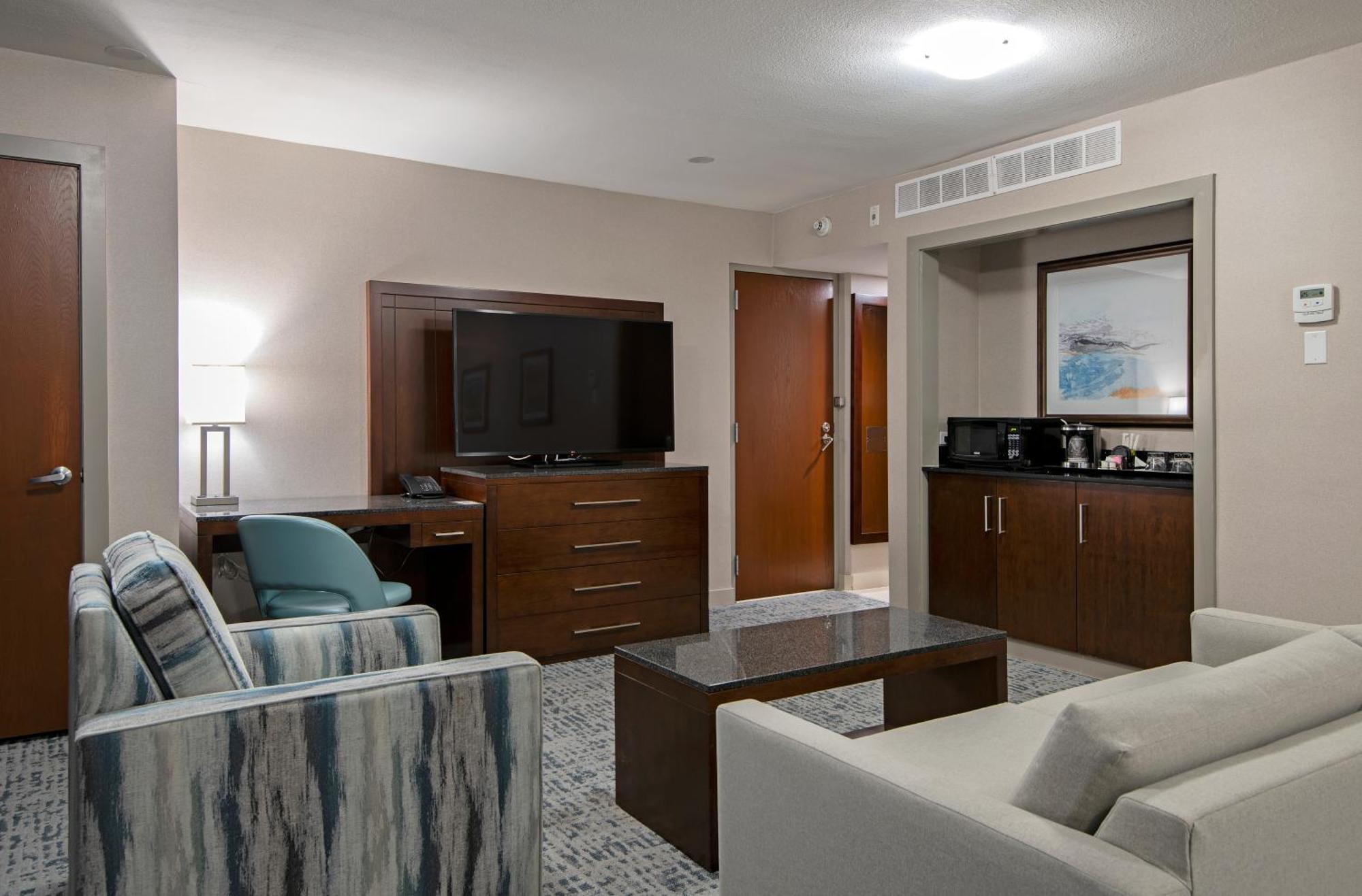 Doubletree By Hilton - Kamloops Hotel Exterior foto